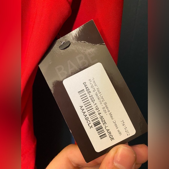 Red Dress - Picture 3 of 8